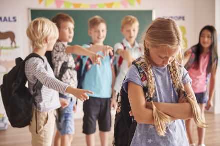 Harcèlement scolaire : nouvelles mesures et réactions des syndicats