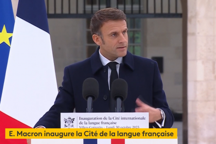 « La première mission demandée à nos enseignants, c'est la langue française, l’apprendre, la transmettre » (Emmanuel Macron)