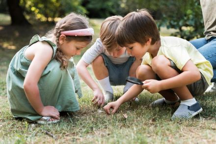 Des parents d’élèves soutiennent les « enseignants qui font classe dehors » 