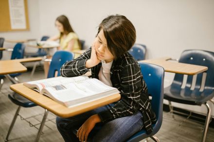 Les difficultés de lecture des jeunes français persistent (Depp)