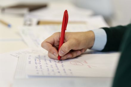Le 31 octobre 2024, les résultats des évaluations nationales 2024, dites « repères » ont été publiés par la Depp. 4 millions d'élèves ont été évalués cette année dans les écoles.
