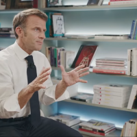 Avancer la rentrée : l’idée d’Emmanuel Macron pour repenser les vacances scolaires. 